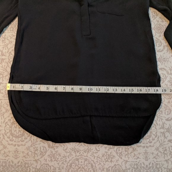 VINCE Black Rib Trim Half Placket Silk Popover Blouse Size 2 - Picture 12 of 13